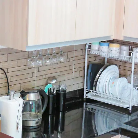 Mabolo Garden Flats Poolside Unit Apartment